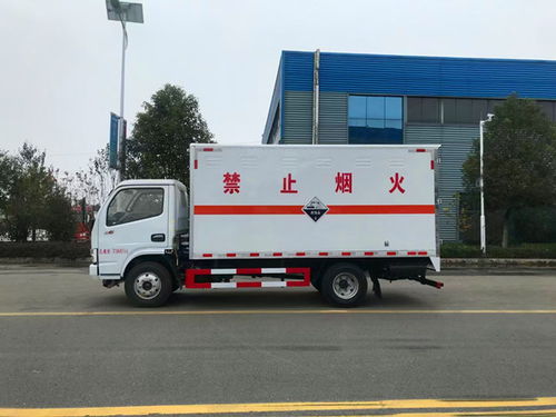 國(guó)六東風(fēng)小多利卡4米2腐蝕品廂式運(yùn)輸車